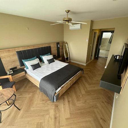 Hotel Carina Кушадасы Экстерьер фото